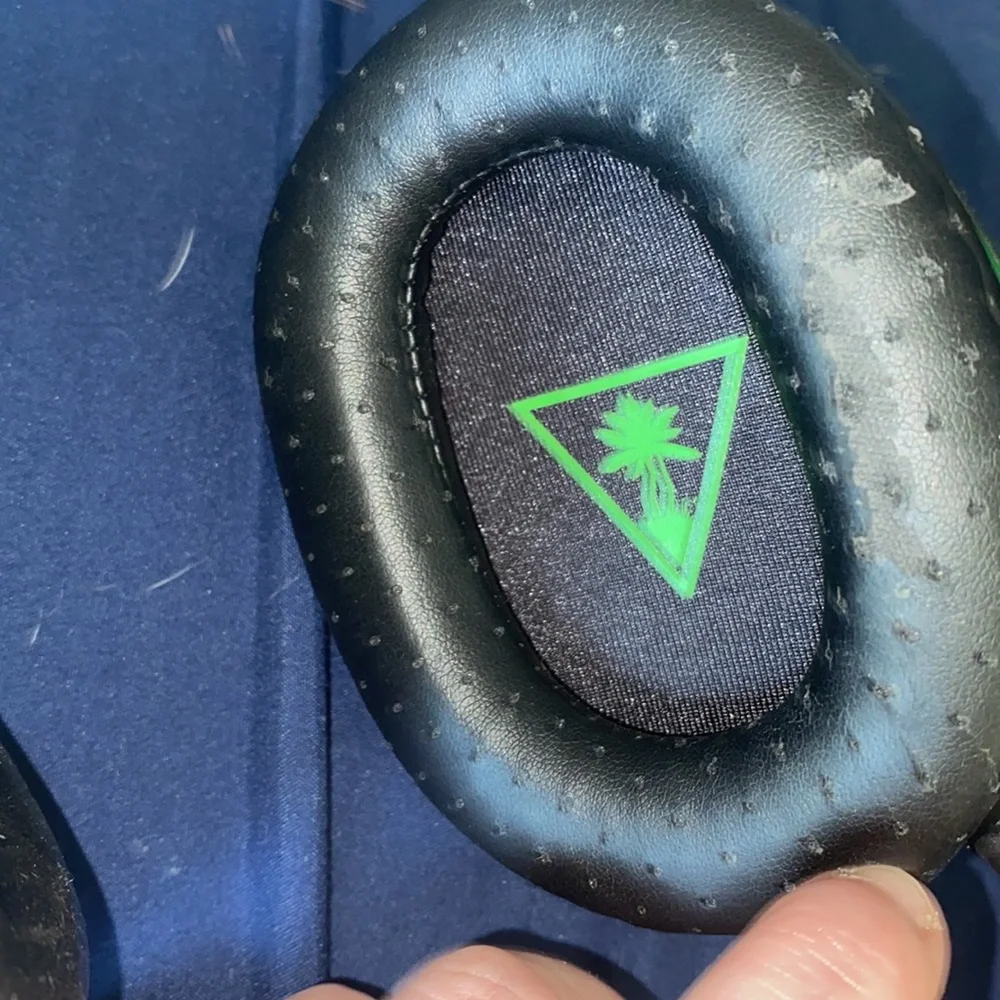 Turtle beach headset, wireless, green